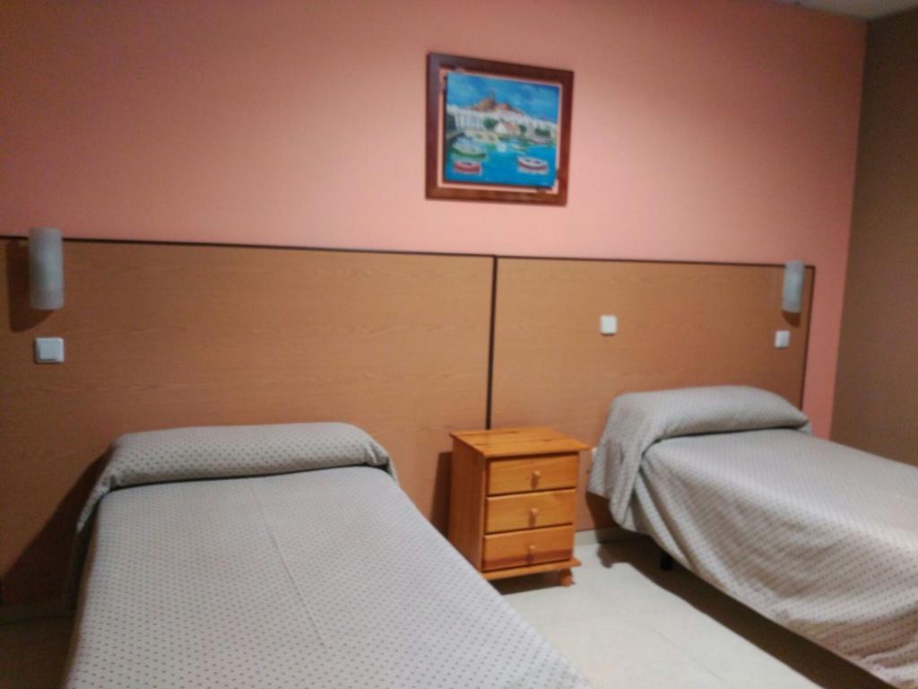 Hostal Ds Velilla de San Antonio Luaran gambar