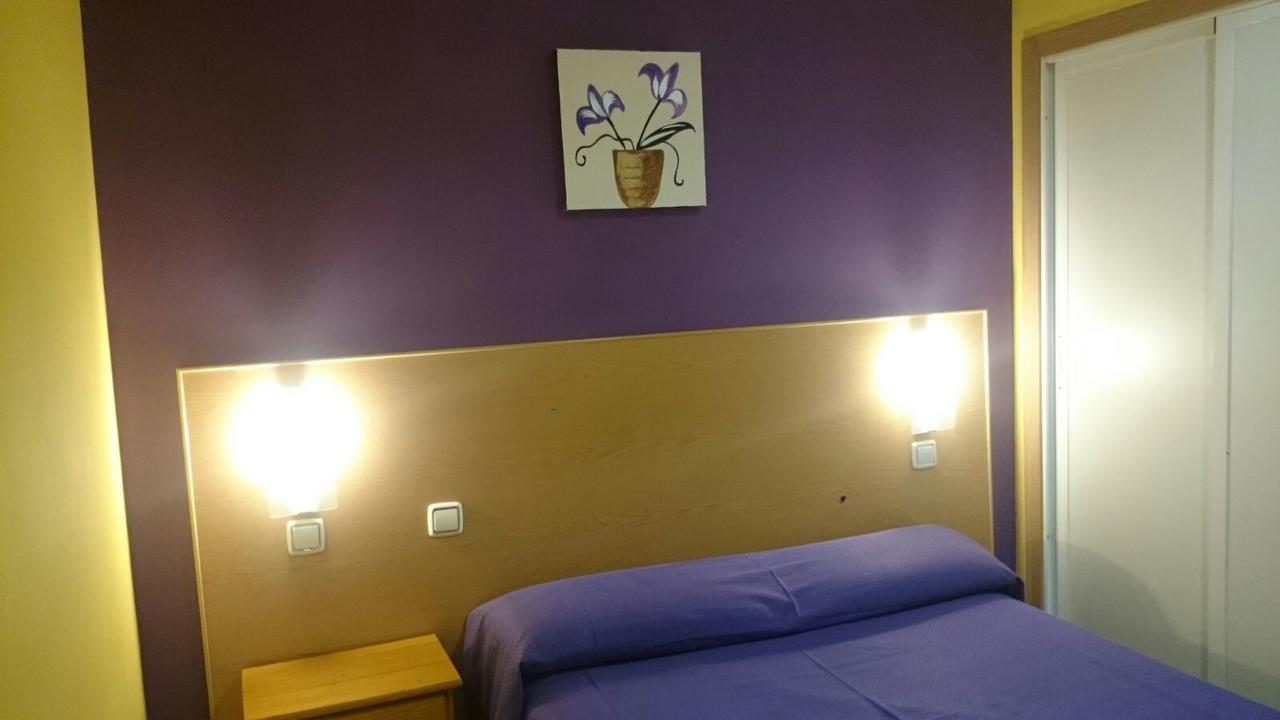 Hostal Ds Velilla de San Antonio Luaran gambar